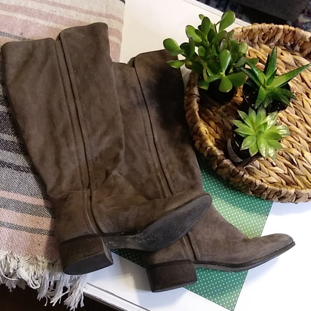 EUC Merona Knee High Grey Suede Boots
